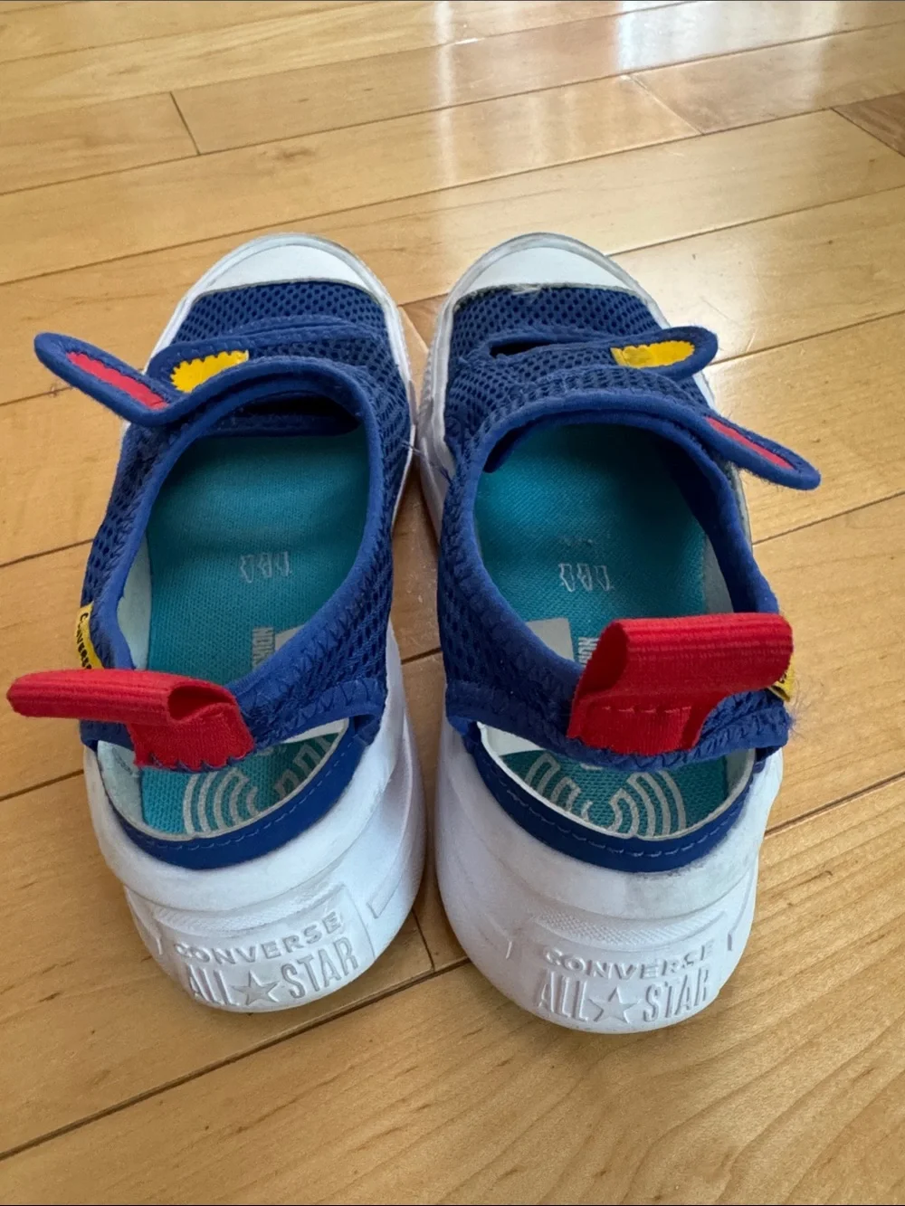 Kids converse comfort cushion shoes in size youth 1 (EUR 32)